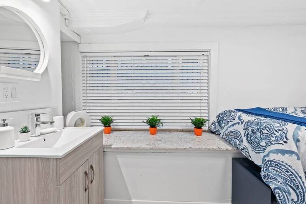 00404 h3ab4dbz9t7z 0ci0pp 1200x900