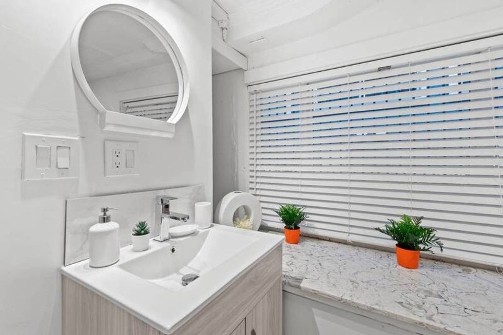 00k0k gcyebwihbz6z 0ci0pp 1200x900