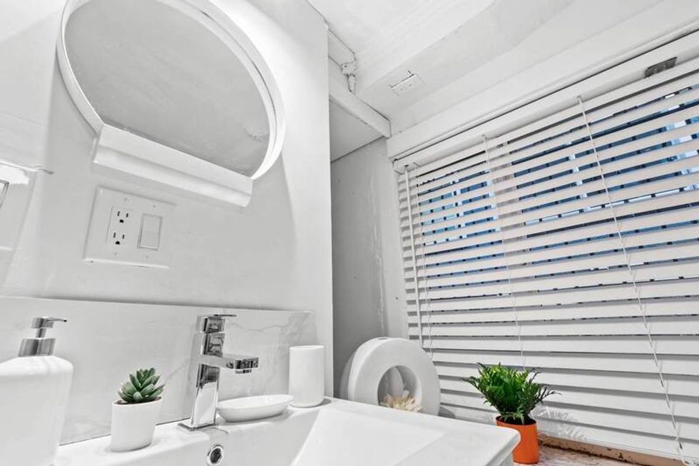 00m0m 9puiwf1tt46z 0ci0pp 1200x900