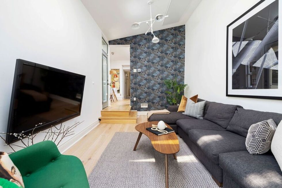 040 1920x1080 photo 1