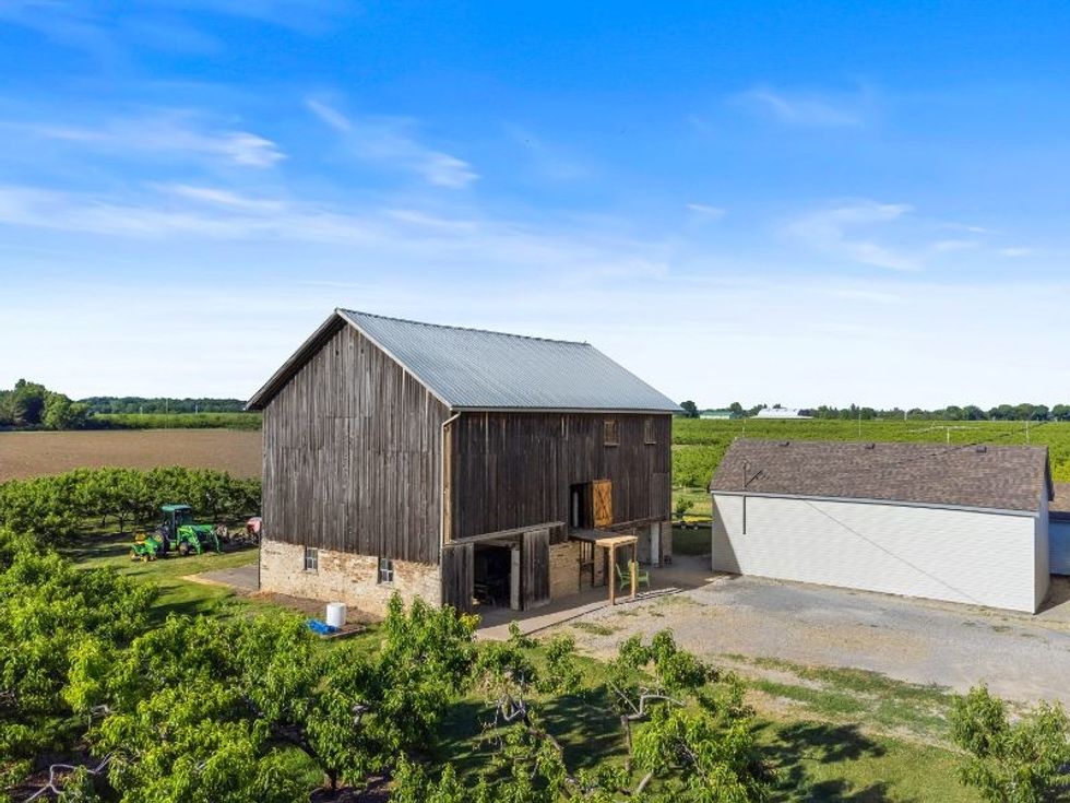 045 045 1581 concession 2 rd matt vardy