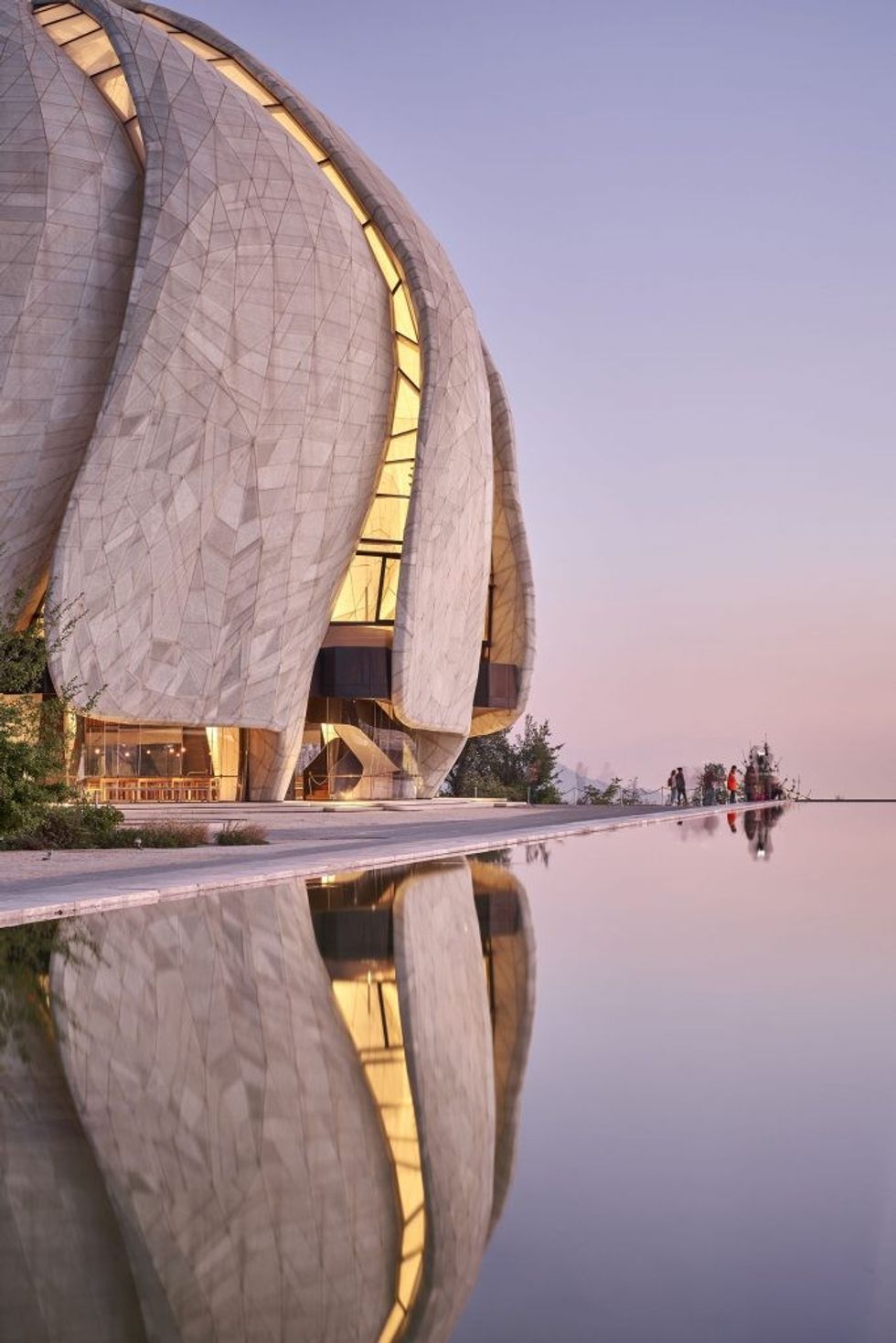 04bahaitemple 683x1024