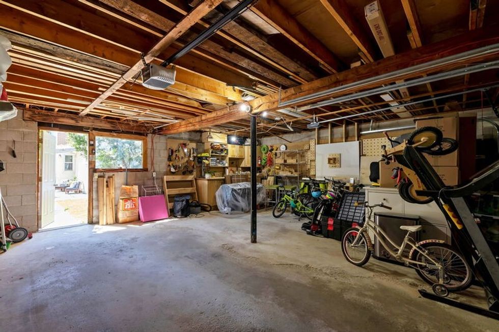 052 1920x1080 photo 1