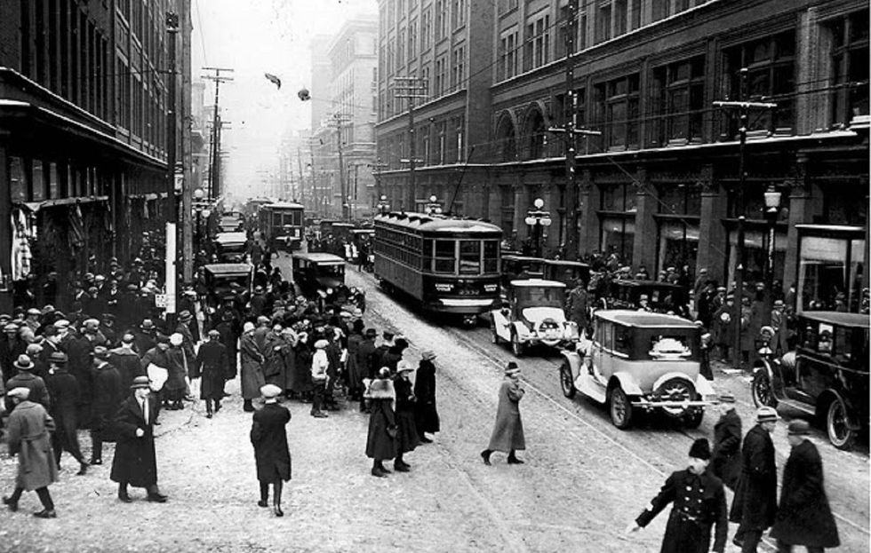 1 eatons and simpsons 1923 queen and yonge