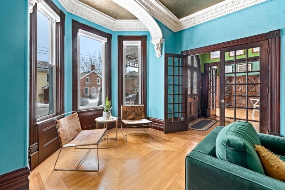 10 79 king st pec on