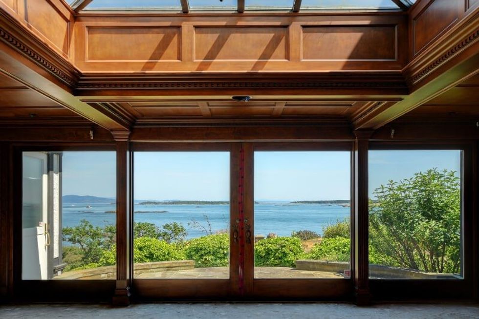 1101 beach drive oak bay british columbia 12