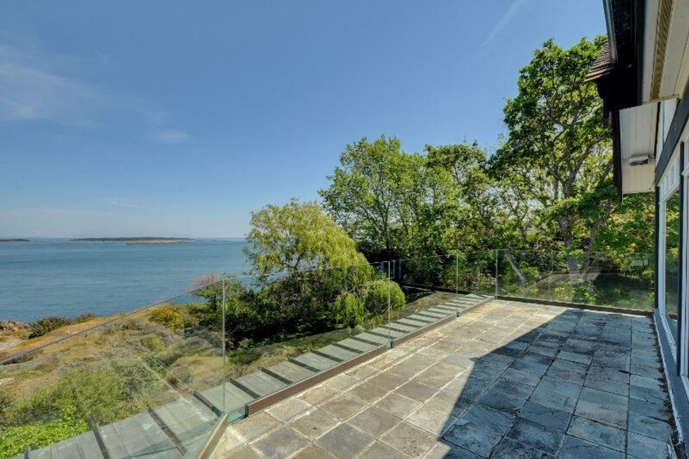 1101 beach drive oak bay british columbia 14