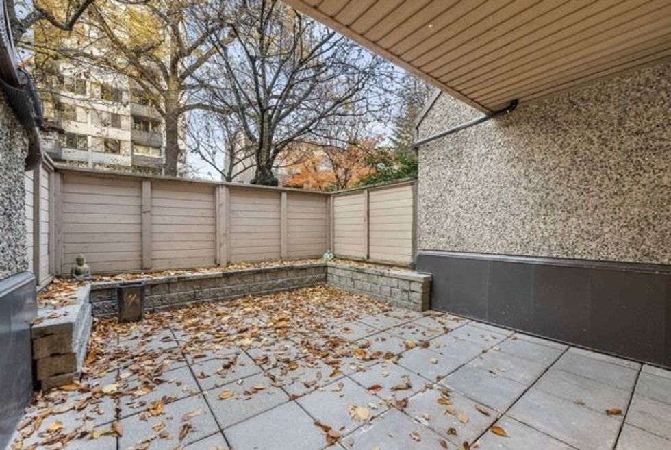 111 1500 pendrell street outside