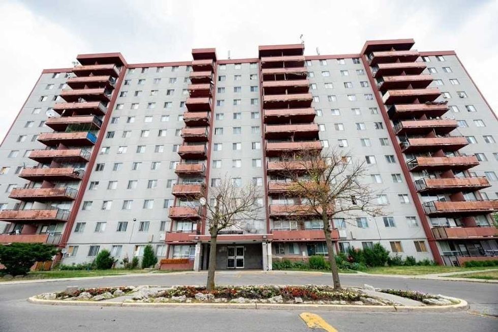 1112 100 lotherton pathway toronto w5696331 1 p