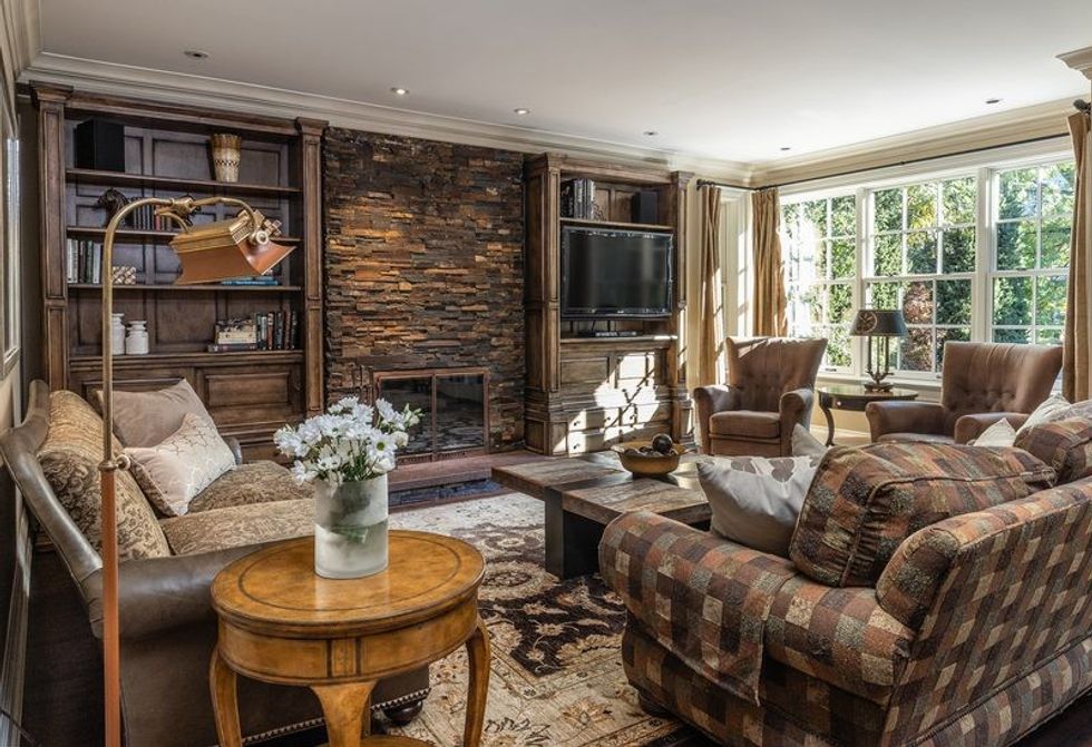 127alexandrablvd hr 56