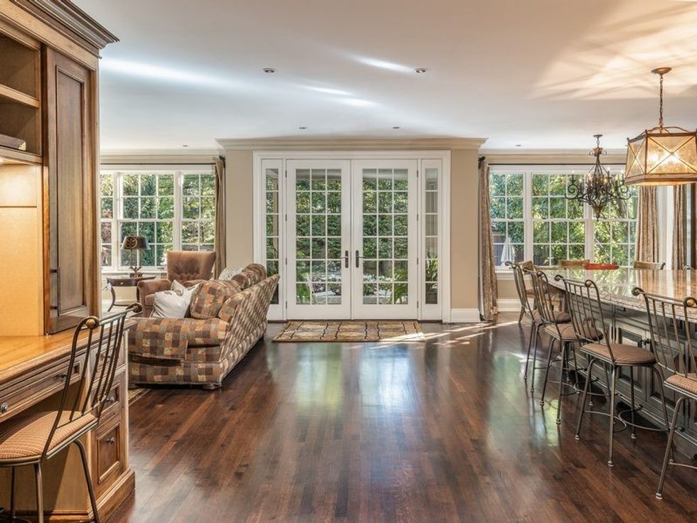 127alexandrablvd hr 84