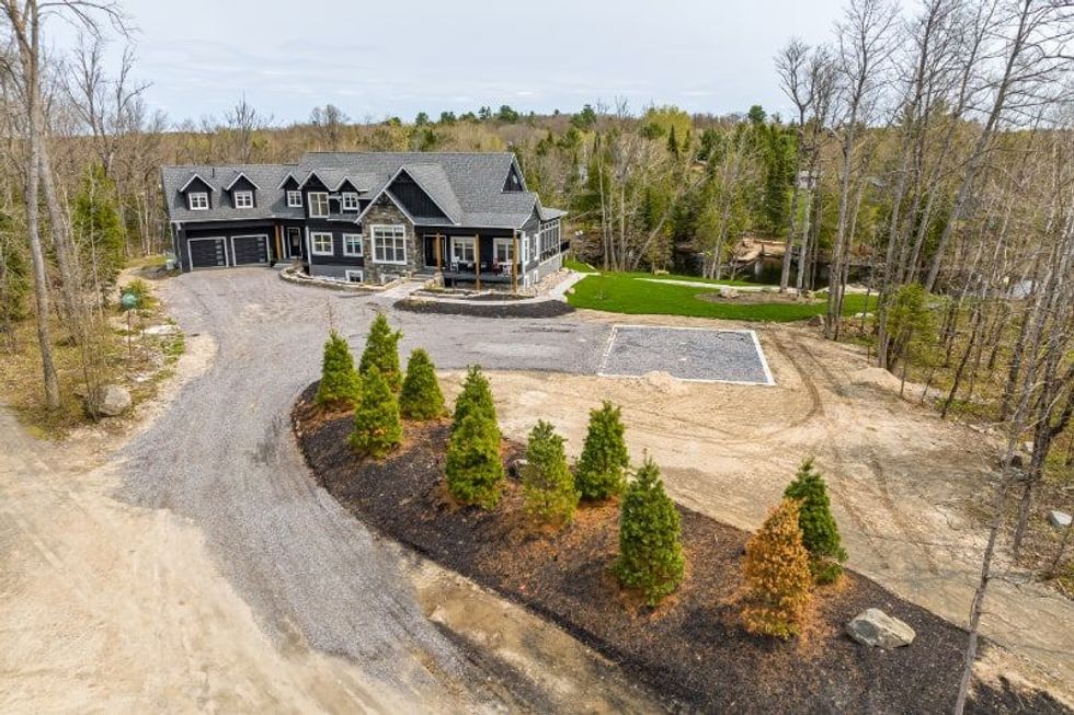 129 37 watkins ln mckellar on p2a 0b4 min