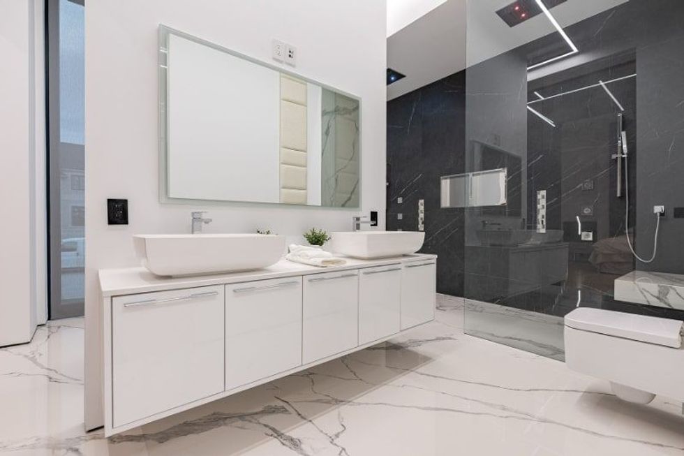 13 creedmore ensuite 2 min