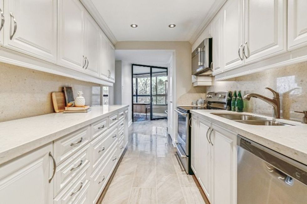 1300 bloor st kitchen
