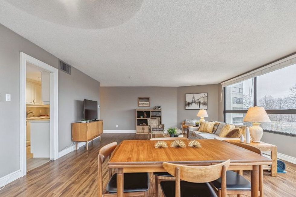 1300 bloor st living 5