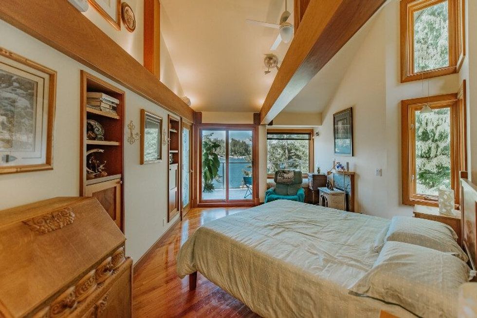 13009 osyter bay road garden bay british columbia 17