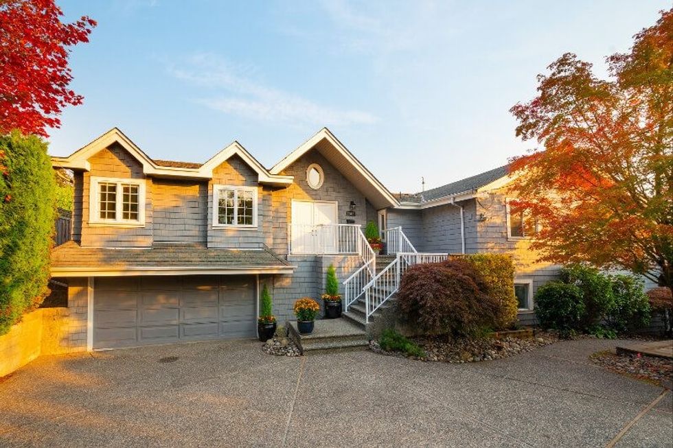 1308 28th street west vancouver home 1
