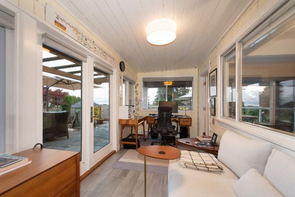 1308 28th street west vancouver home 13