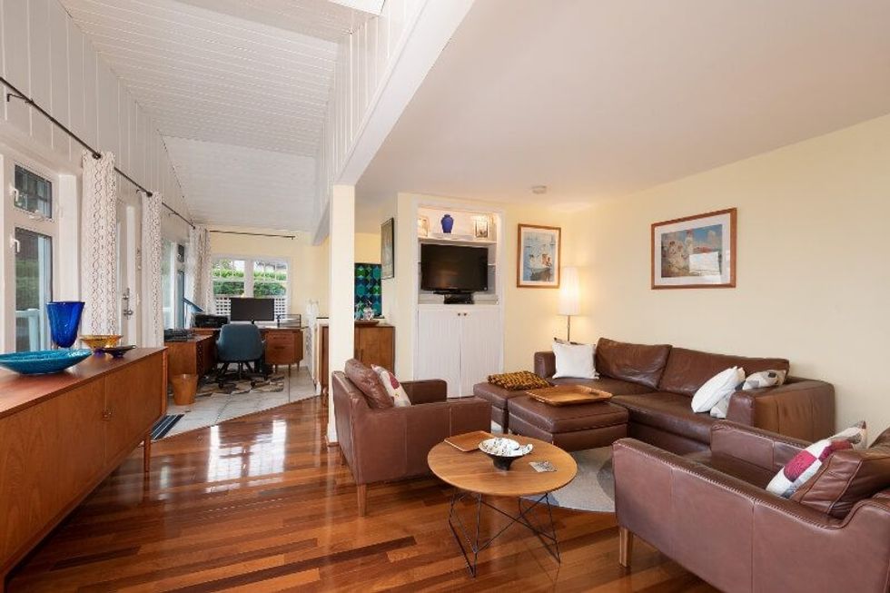 1308 28th street west vancouver home 6