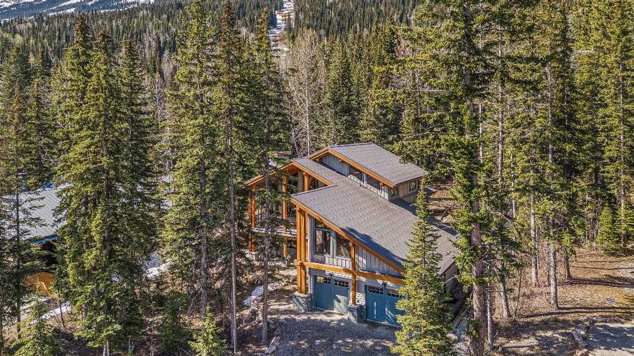 1602 Thompson Crescent Golden British Columbia LEED Gold Chalet Sotheby's International Realty