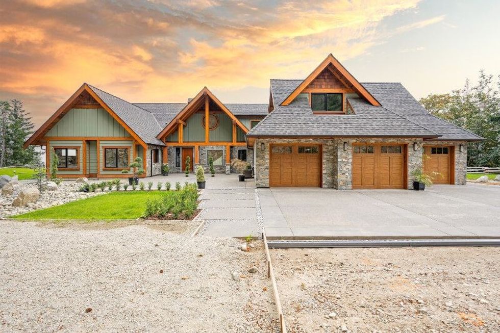 1745 warn way qualicum beach british columbia 1