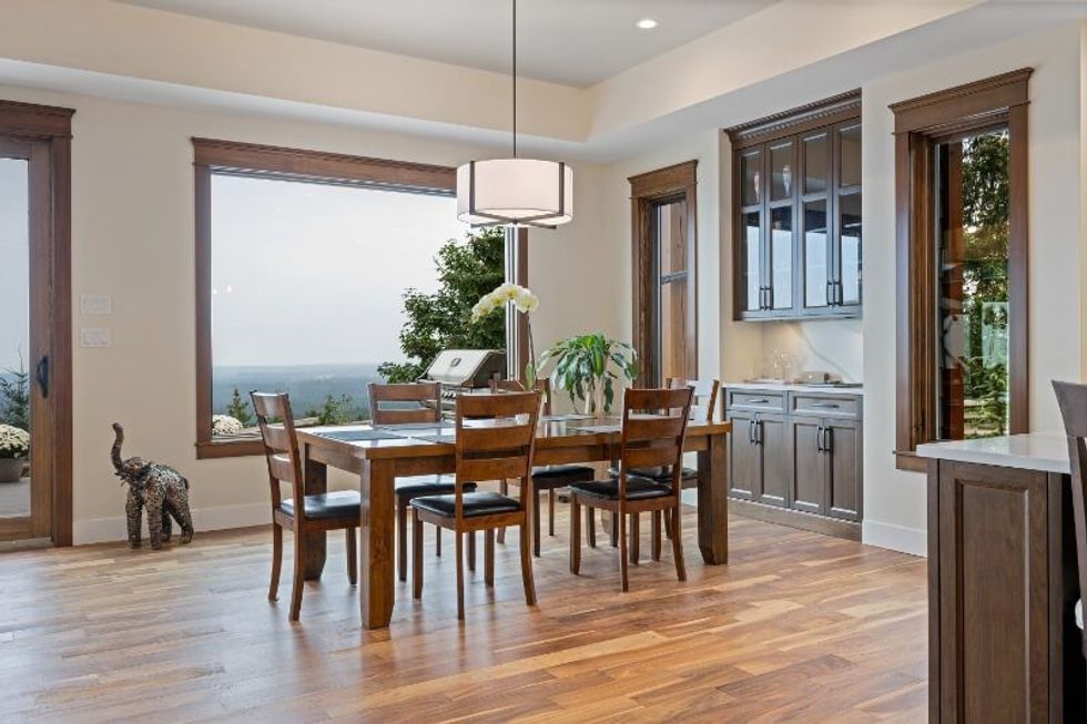 1745 warn way qualicum beach british columbia 12