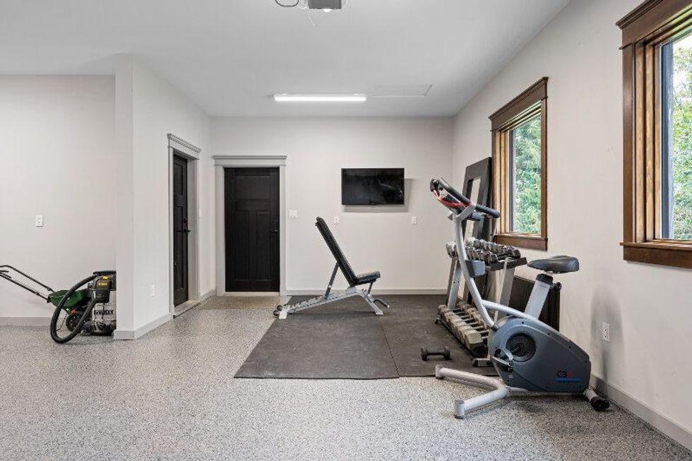 1745 warn way qualicum beach british columbia 15