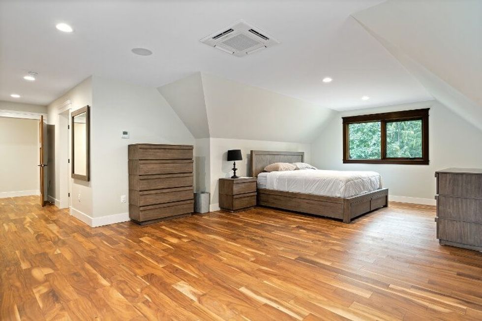 1745 warn way qualicum beach british columbia 16