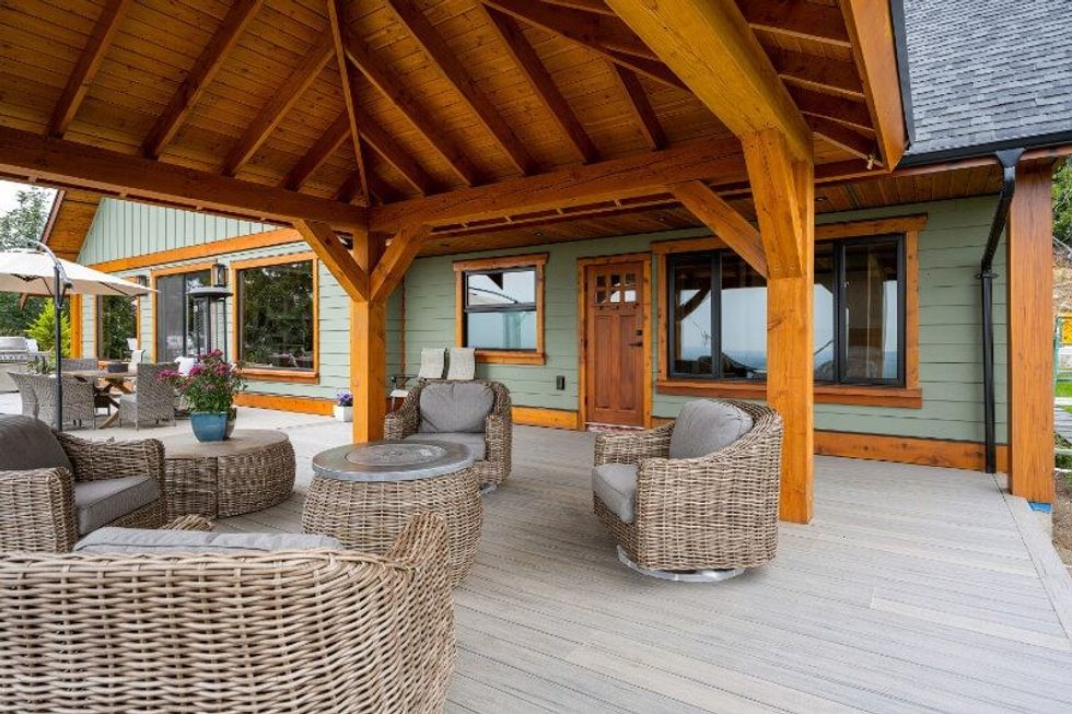 1745 warn way qualicum beach british columbia 26