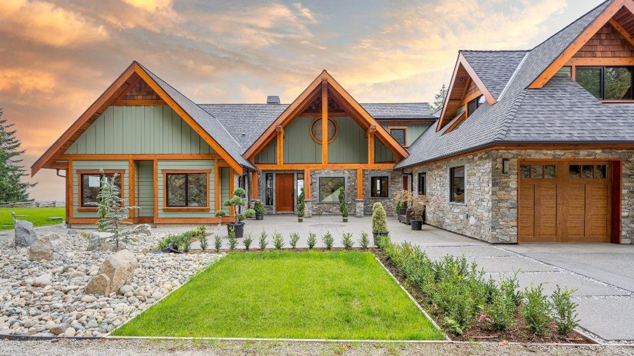 1745 Warn Way - Qualicum Beach, British Columbia