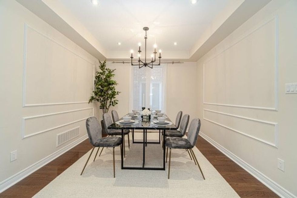 18 bruce thomson drive dining room 