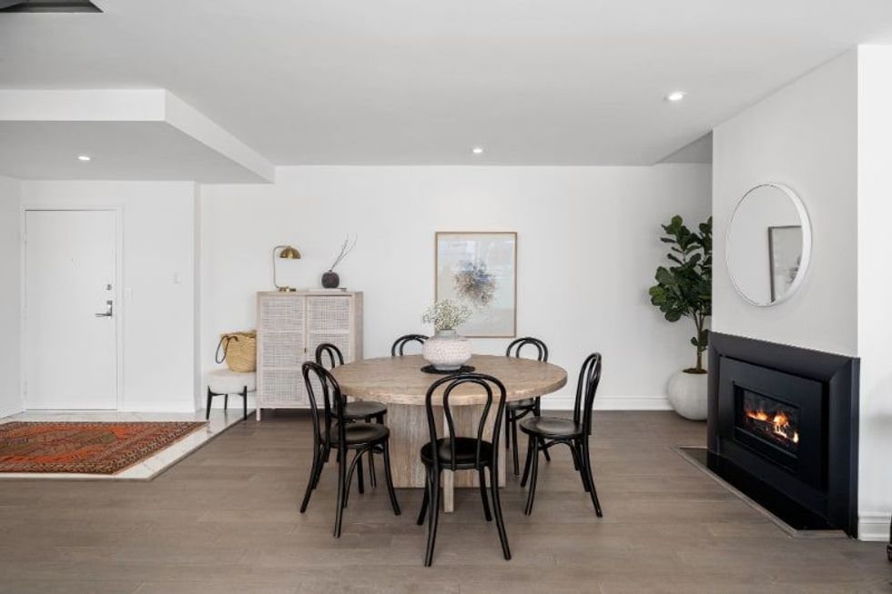 18a hazelton ave dining 2 min