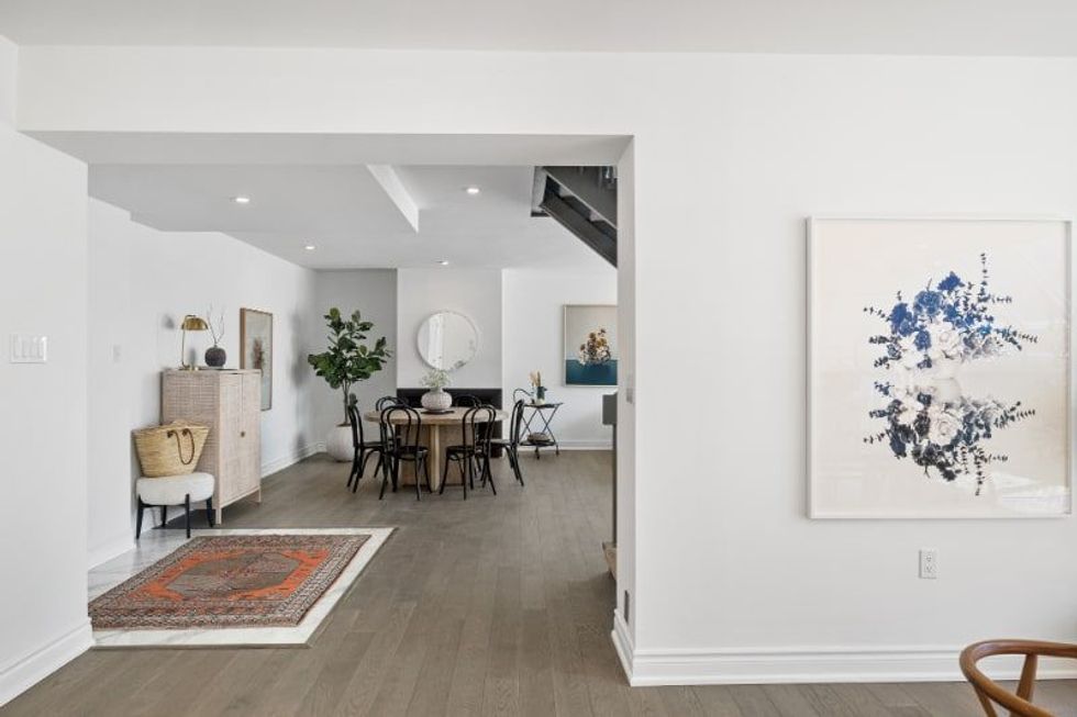 18a hazelton ave dining min