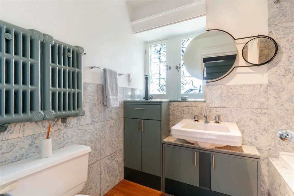 2 indian grove toronto w4866137 11 p 1024x683