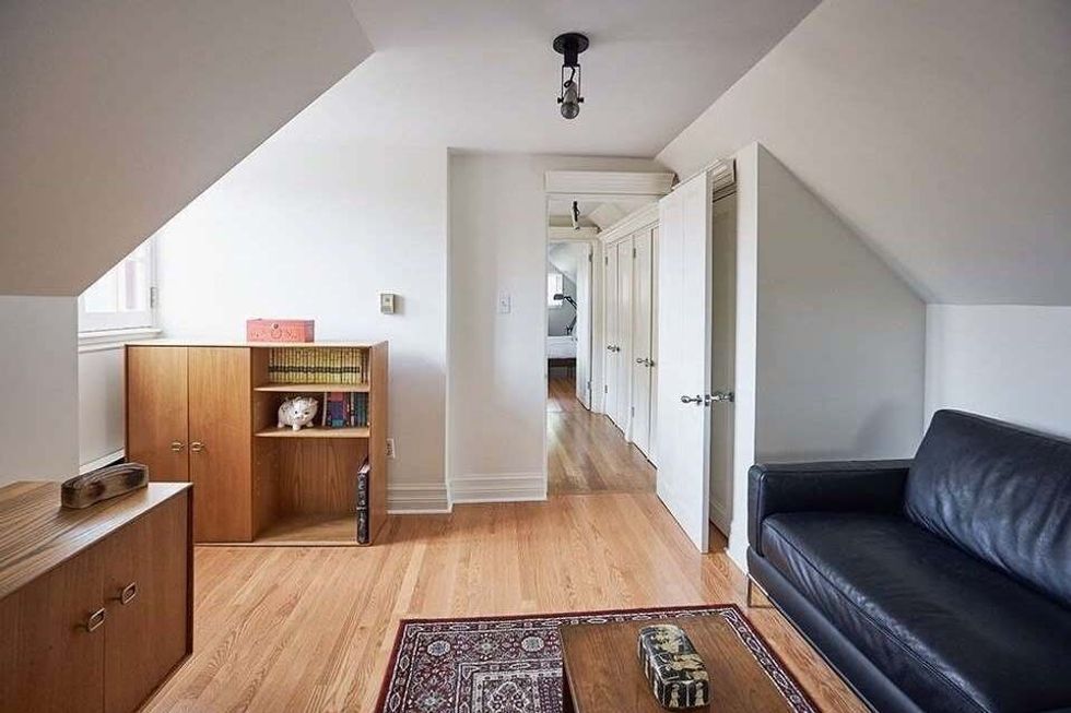 2 indian grove toronto w4866137 17 p