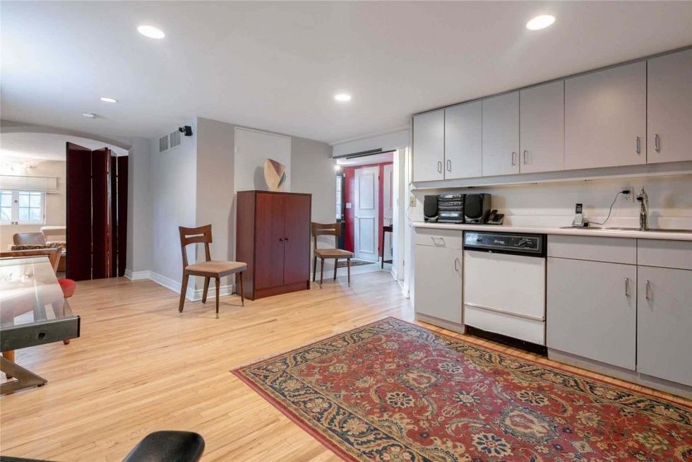 2 indian grove toronto w4866137 20 p 1024x683