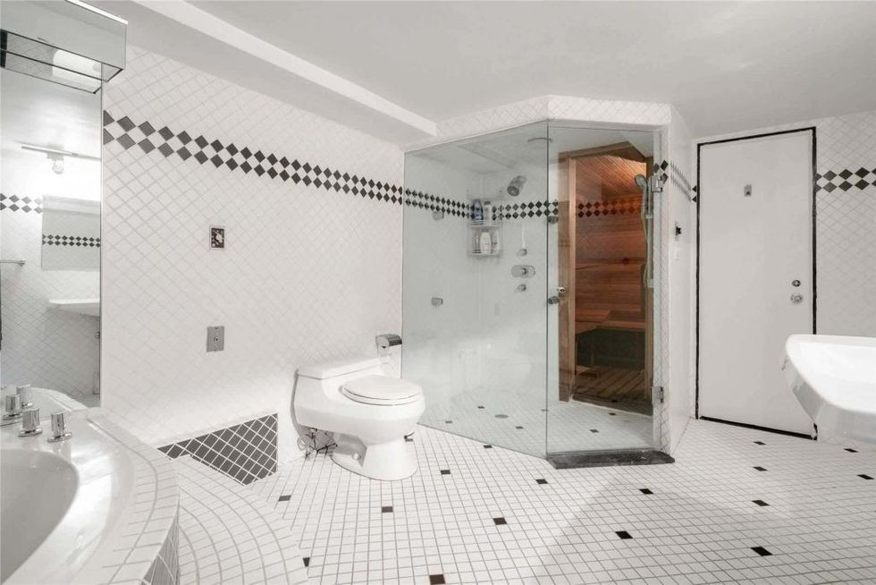 2 indian grove toronto w4866137 22 p 1024x683