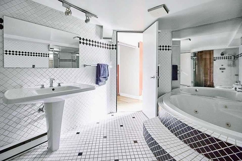 2 indian grove toronto w4866137 24 p