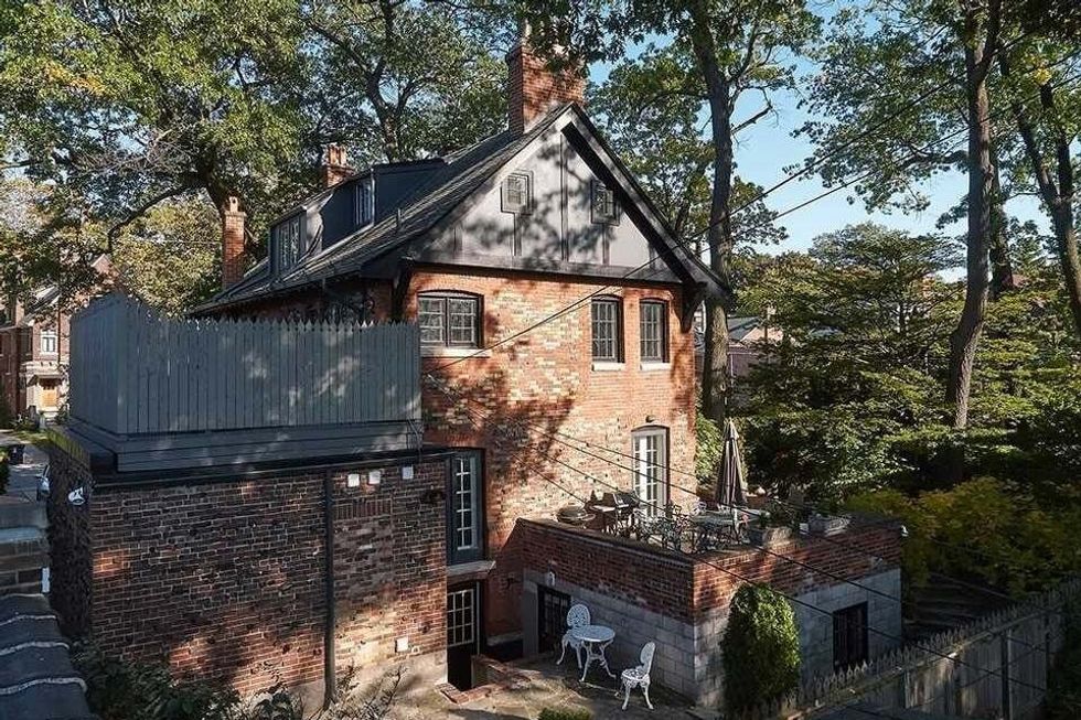 2 indian grove toronto w4866137 31 p