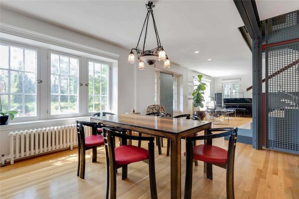 2 indian grove toronto w4866137 4 p 1024x683