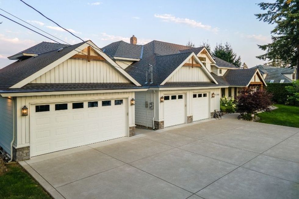 204 street exterior 2