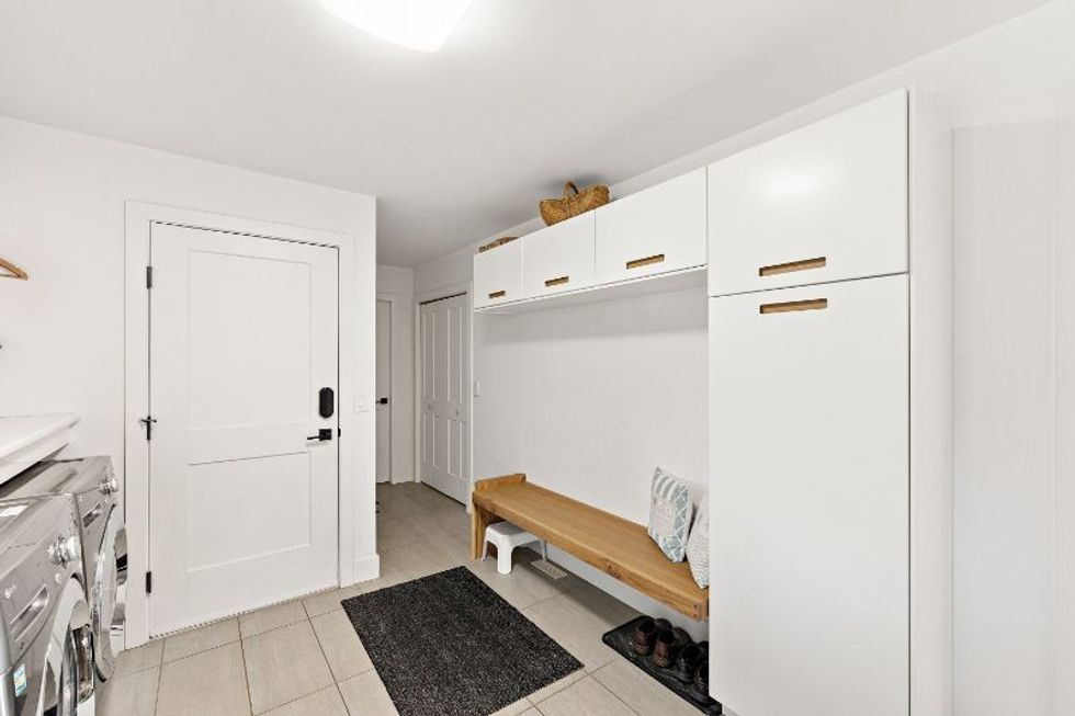 204 street laundry 2