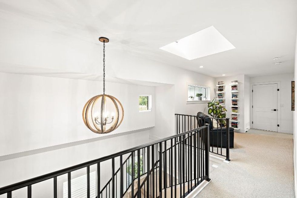 204 street upper level