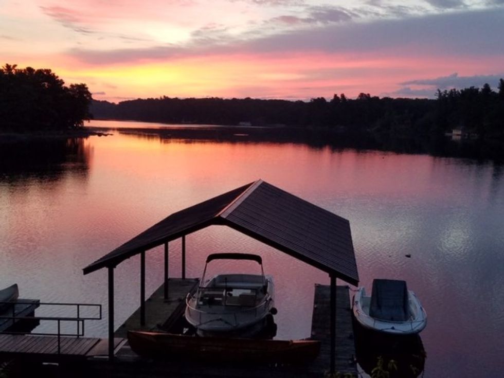 21 sunrise boat port