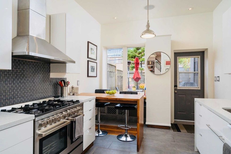 22 lippincott street toronto c5087214 11 p