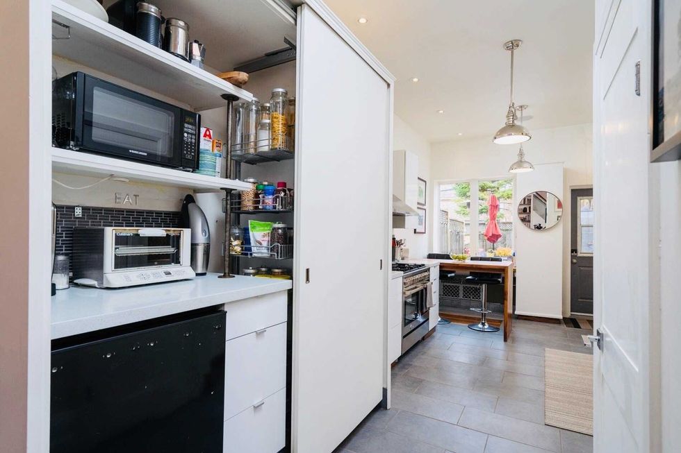 22 lippincott street toronto c5087214 7 p