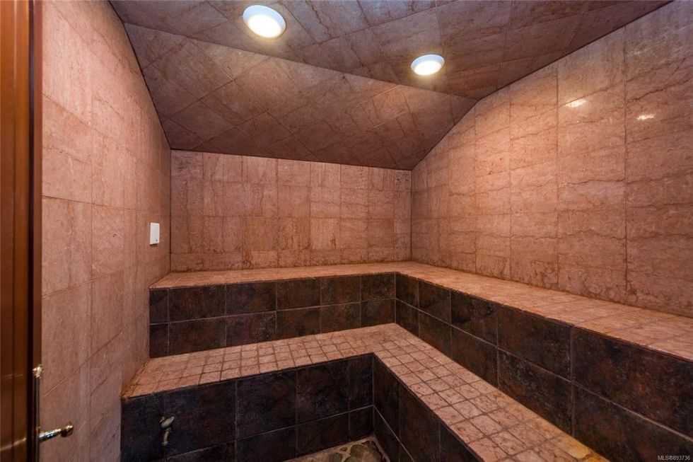 22363821 65 alt 1024x682