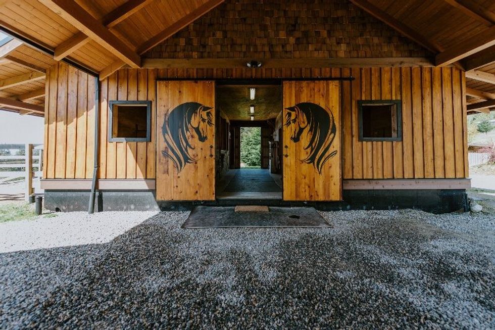 2247 pixton road roberts creek 15