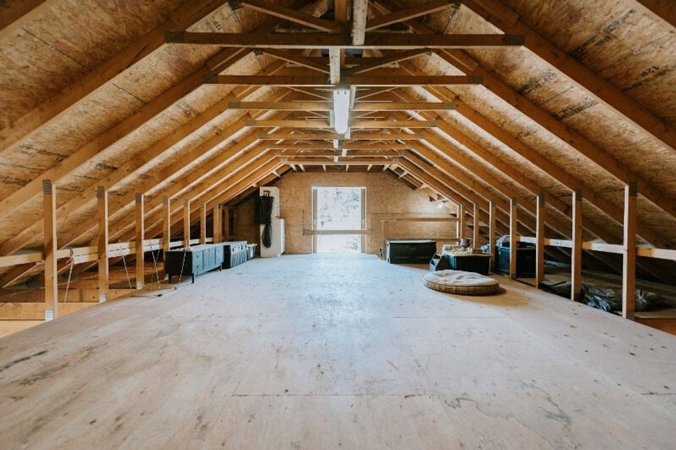 2247 pixton road roberts creek 17