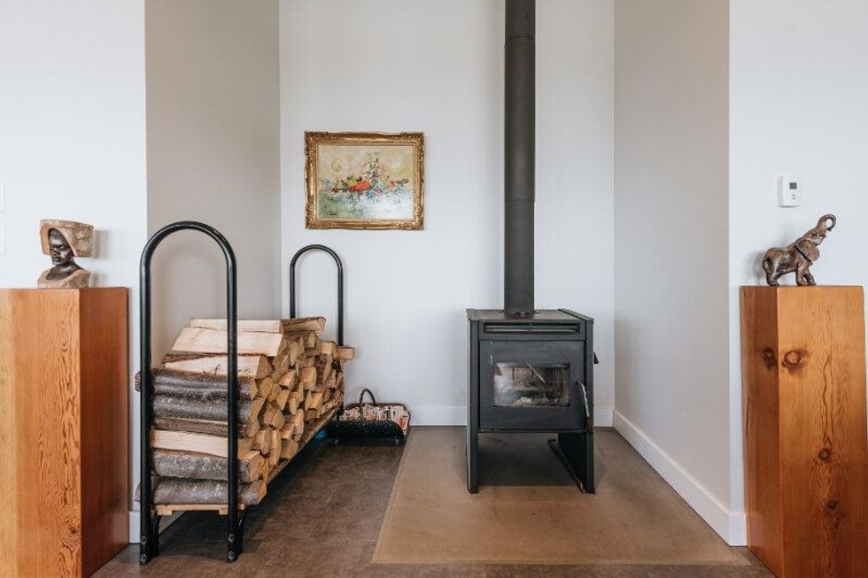 2247 pixton road roberts creek 6